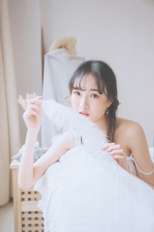陈宝莲五月樱唇